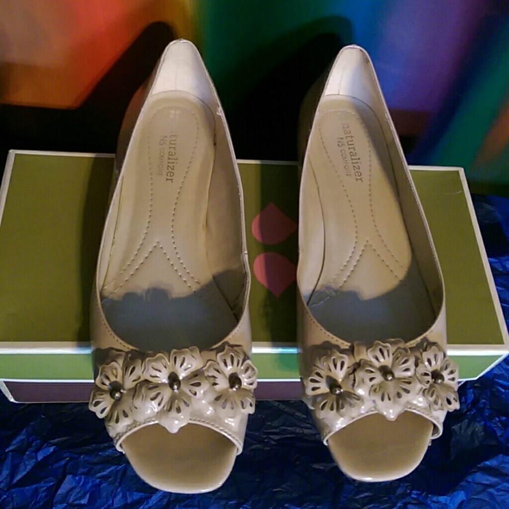 Naturalizer Penny Flats - Picture 1 of 7